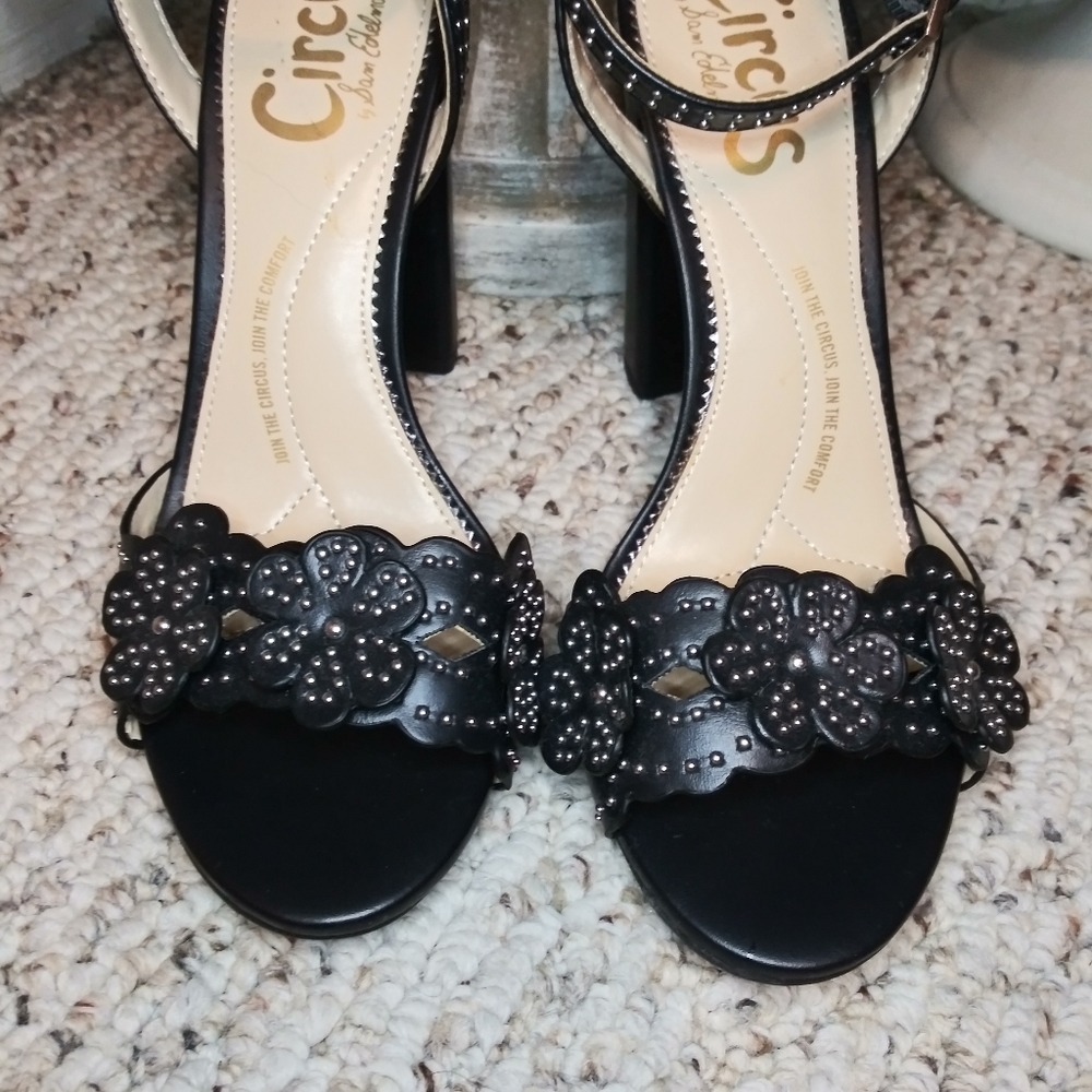 Circus By Sam Edelman Merle Silver Studded Black Floral Faux Leather Heels - Picture 3 of 10